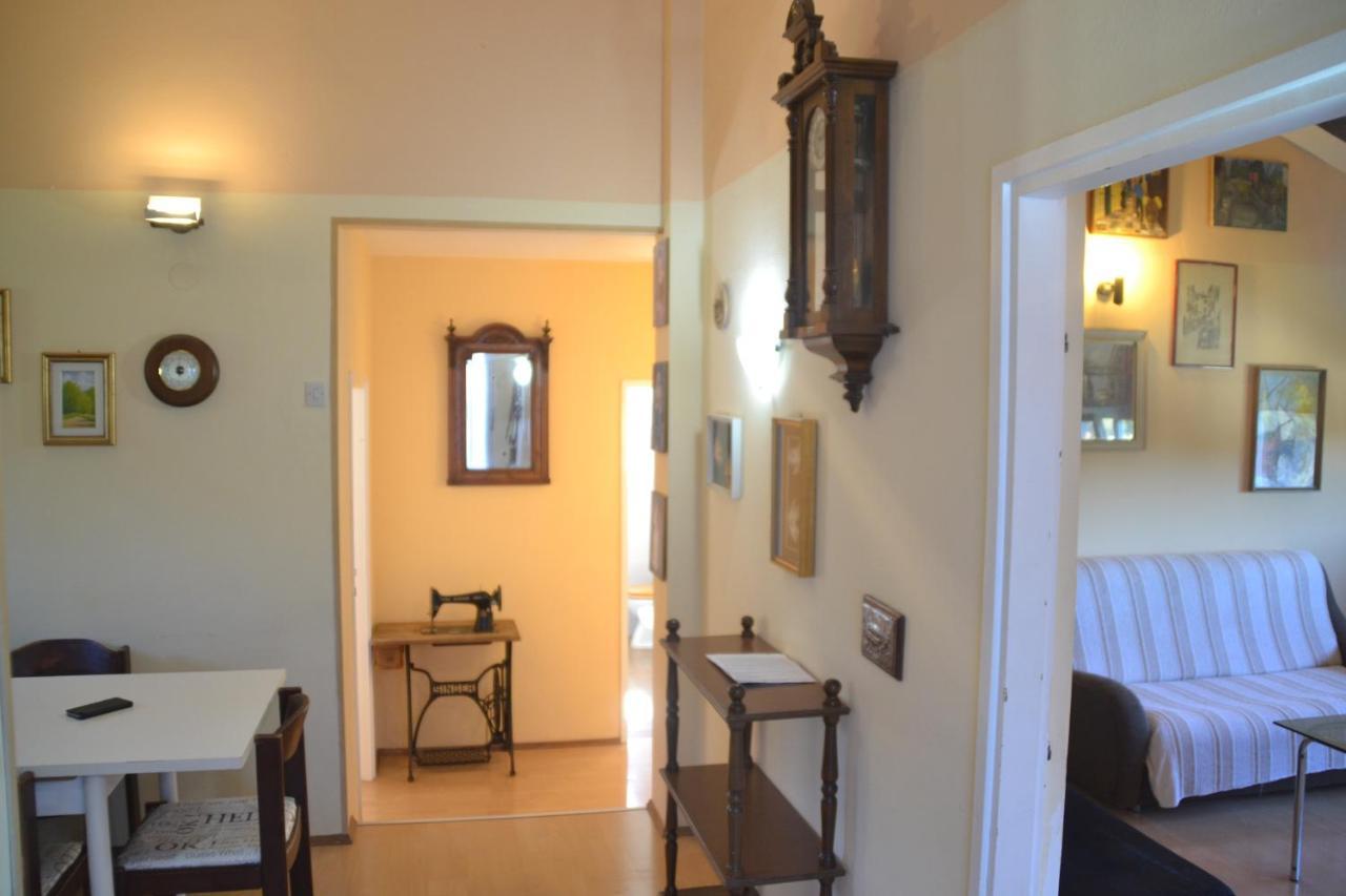 Villa Valkane Pet Friendly 150M From The Stunning Valkane Beach, City Indoor Pools-Fitness And City Mall Pula Exterior photo