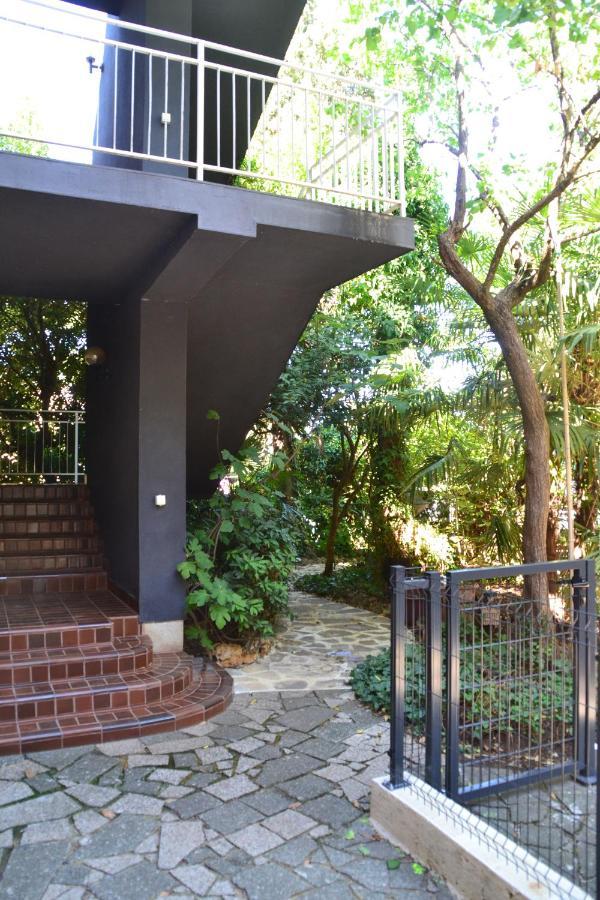 Villa Valkane Pet Friendly 150M From The Stunning Valkane Beach, City Indoor Pools-Fitness And City Mall Pula Exterior photo