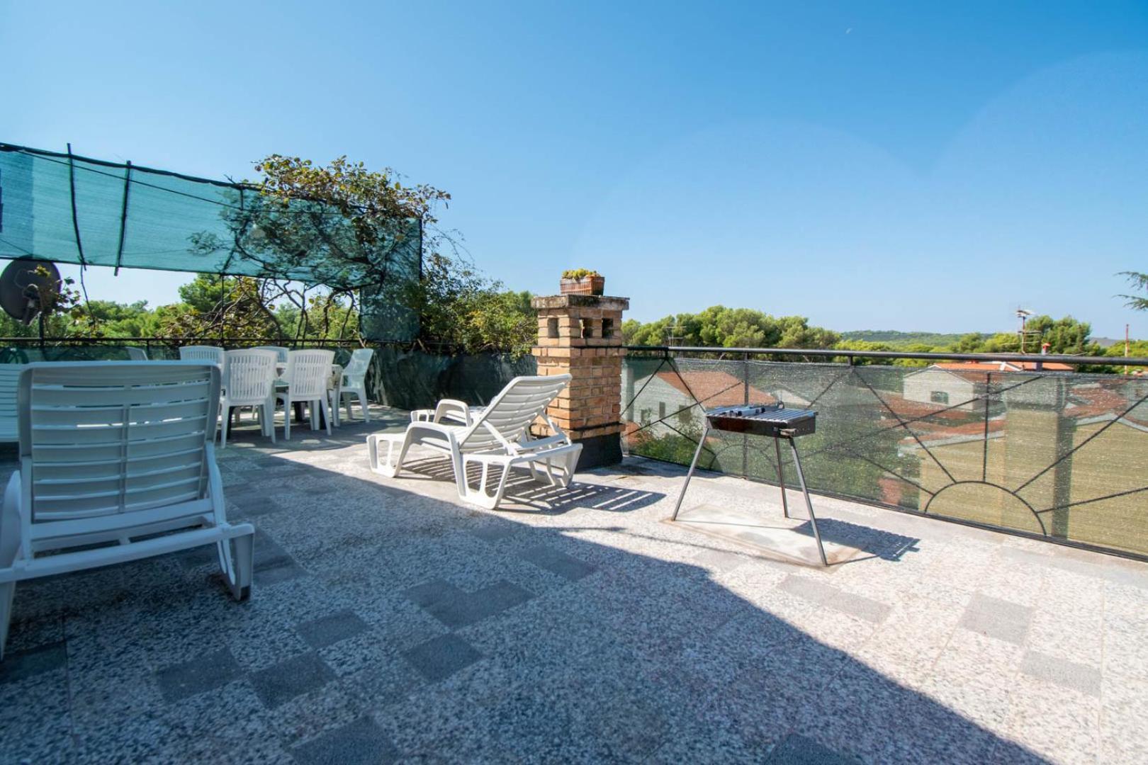 Villa Valkane Pet Friendly 150M From The Stunning Valkane Beach, City Indoor Pools-Fitness And City Mall Pula Exterior photo