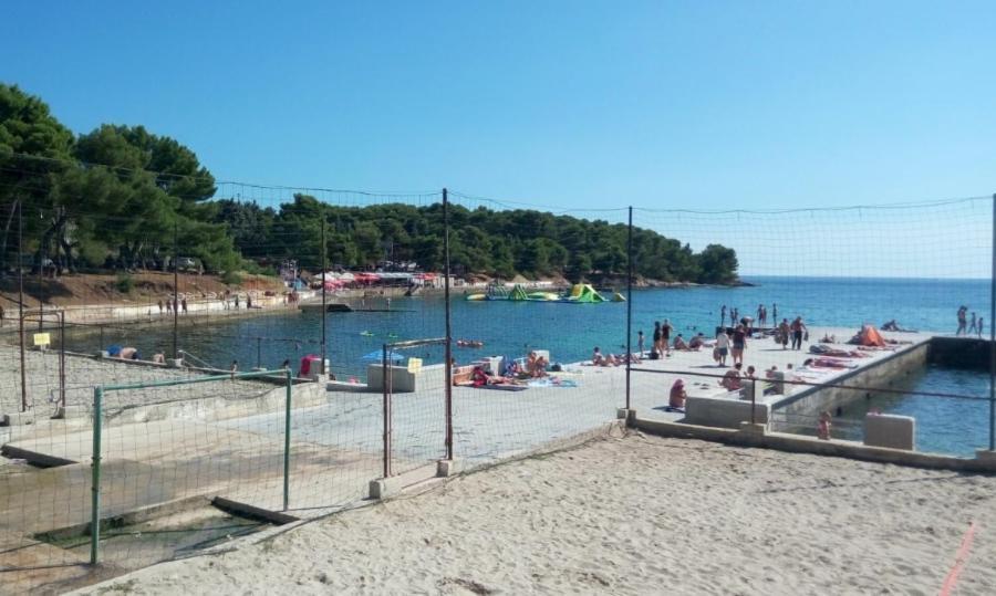 Villa Valkane Pet Friendly 150M From The Stunning Valkane Beach, City Indoor Pools-Fitness And City Mall Pula Exterior photo
