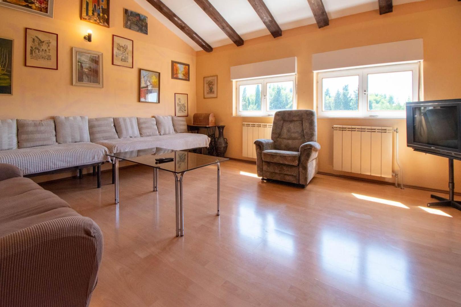 Villa Valkane Pet Friendly 150M From The Stunning Valkane Beach, City Indoor Pools-Fitness And City Mall Pula Exterior photo